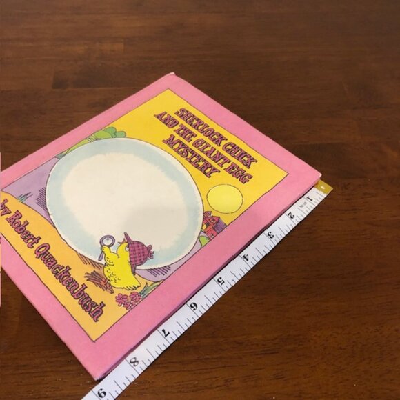 Sherlock Chick And The Giant Egg Mystery Book - Picture 10 of 11